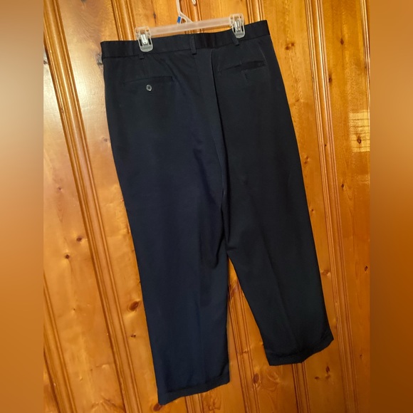 Size 38/30 Men’s IZOD dress pants Like New Dark Blue - Picture 3 of 5